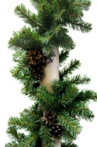 Гирлянда еловая 'Рождественская 140' 270 см темно-зеленая с шишками