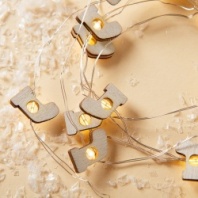 Фото Электрогирлянда 'Нить', роса с насадками 'Носок белый', 2 м, LED-20-3V, 2*АА, фиксинг Электрогирлянда 'Нить', роса с насадками 'Носок белый', 2 м, LED-20-3V, 2*АА, фиксинг